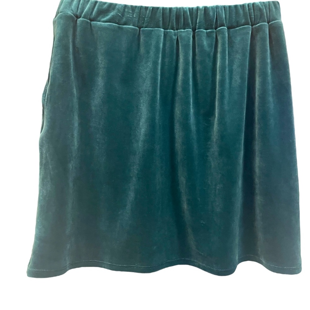🌟3 for $18 Girls Copper Key Green  Velour Skirt Size L